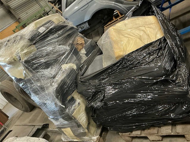 Mercedes-benz partij auto-zetels - afbeelding 1 van  4