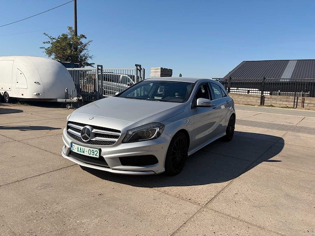 Mercedes-benz personenauto - afbeelding 1 van  17