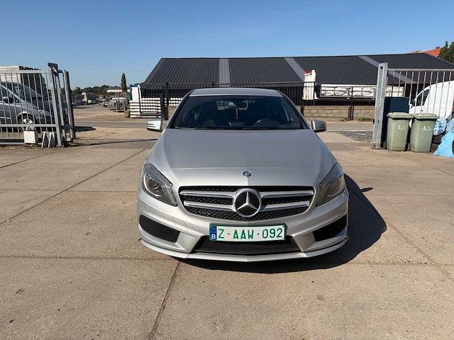 Mercedes-benz personenauto - afbeelding 16 van  17