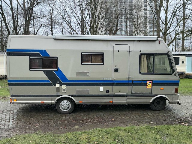 Mercedes-benz rmb 600 4x4 camper - afbeelding 24 van  46
