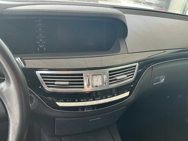 Mercedes-benz s320 personenauto - afbeelding 12 van  13