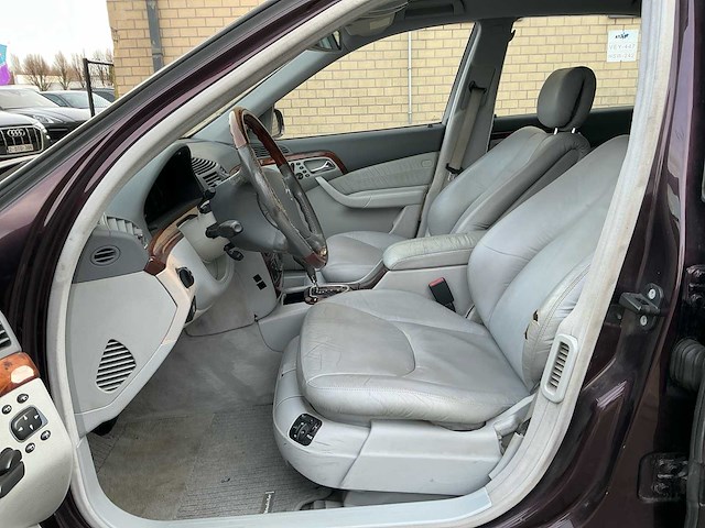 Mercedes-benz s500 sedan youngtimer > 15 - afbeelding 7 van  17