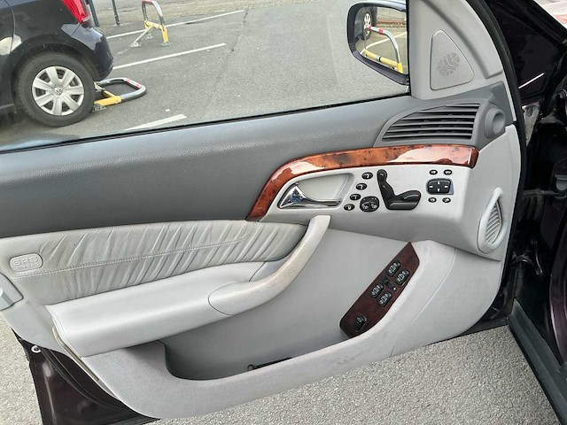 Mercedes-benz s500 sedan youngtimer > 15 - afbeelding 6 van  25