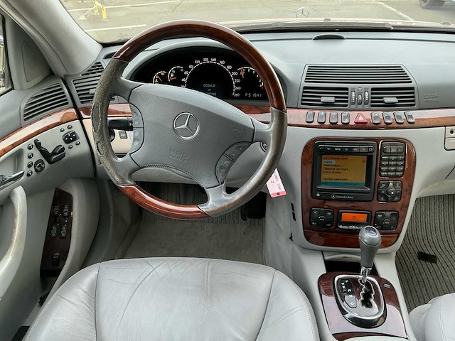 Mercedes-benz s500 sedan youngtimer > 15 - afbeelding 10 van  25