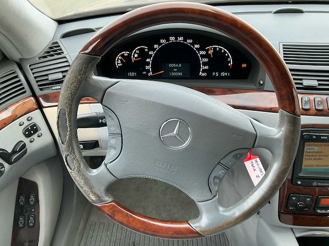 Mercedes-benz s500 sedan youngtimer > 15 - afbeelding 11 van  25