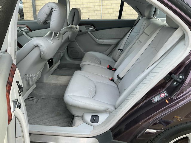 Mercedes-benz s500 sedan youngtimer > 15 - afbeelding 14 van  25