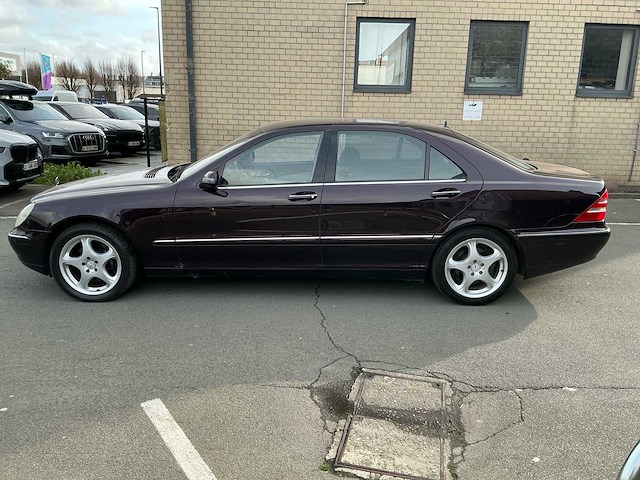 Mercedes-benz s500 sedan youngtimer > 15 - afbeelding 12 van  25