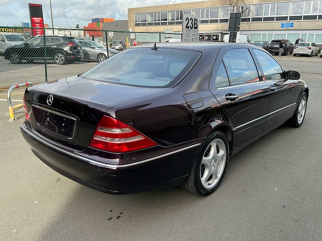 Mercedes-benz s500 sedan youngtimer > 15 - afbeelding 21 van  25