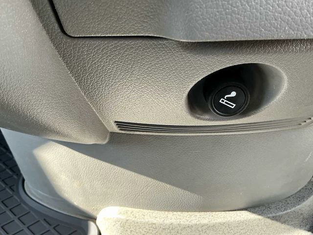 Mercedes-benz sprinter 214 cdi bedrijfswagen met webasto en trekhaak - afbeelding 9 van  45