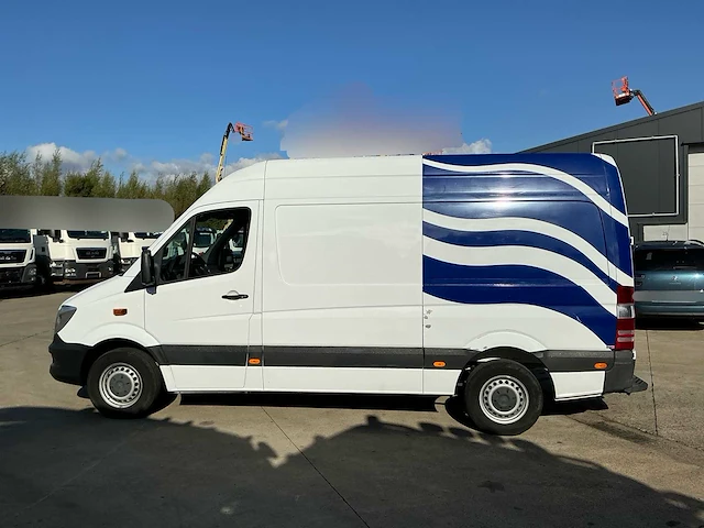 Mercedes-benz sprinter 214 cdi bedrijfswagen met webasto en trekhaak - afbeelding 11 van  45