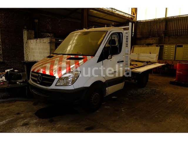 Mercedes-benz sprinter 313 cdi flatbed bestelwagen voor onderdelen (2011-vin:wdb9061311n501575) - afbeelding 1 van  25
