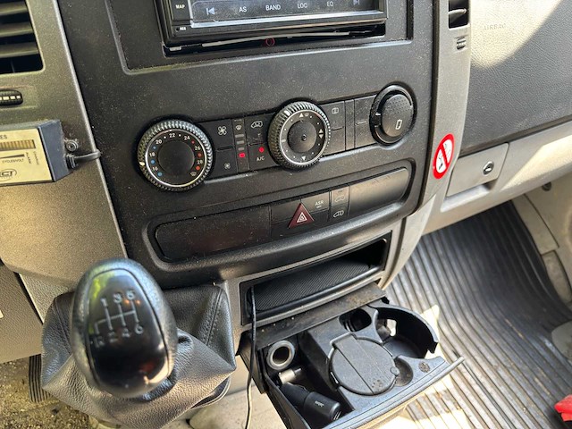 Mercedes-benz sprinter l2h2 519 cdi/ 3.5 v6 bedrijfswagen - afbeelding 13 van  37