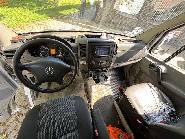 Mercedes-benz sprinter l2h2 519 cdi/ 3.5 v6 bedrijfswagen - afbeelding 7 van  37