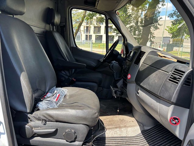 Mercedes-benz sprinter l2h2 519 cdi/ 3.5 v6 bedrijfswagen - afbeelding 20 van  37