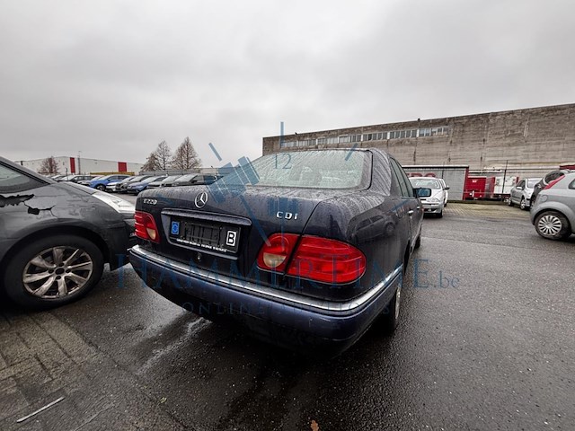 Mercedes-benz vario 614 d combi lwb 4.2 turbo (eco), 1999 - afbeelding 37 van  41