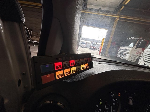 Mercedes-benz vito, 2023 - afbeelding 16 van  35