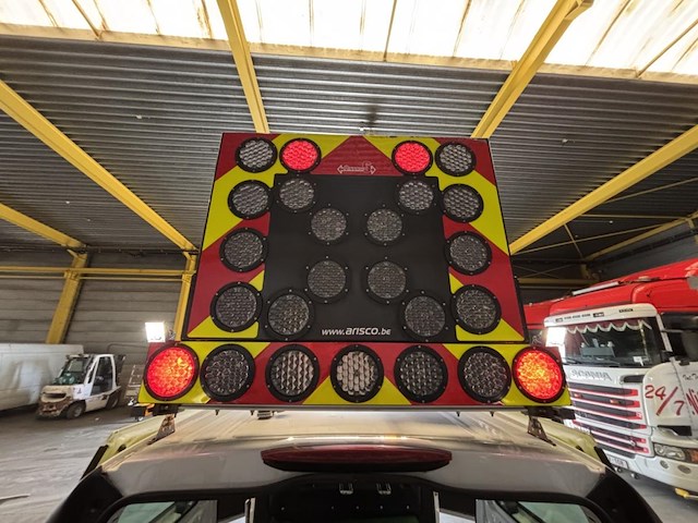 Mercedes-benz vito, 2023 - afbeelding 18 van  35