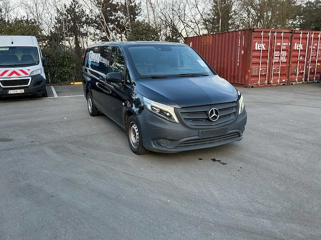Mercedes-benz vito bedrijfswagen - afbeelding 29 van  34
