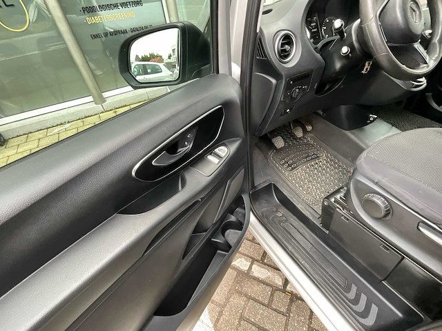 Mercedes-benz vito bedrijfswagen - afbeelding 2 van  22