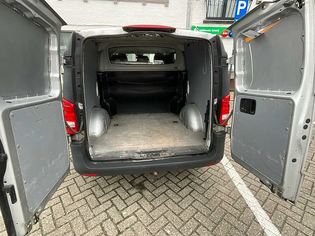 Mercedes-benz vito bedrijfswagen - afbeelding 13 van  22
