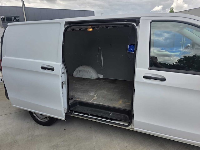 Mercedes-benz vito bedrijfswagen - afbeelding 9 van  13
