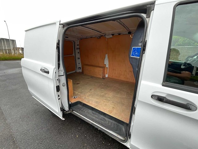 Mercedes-benz vito bedrijfswagen - afbeelding 2 van  5