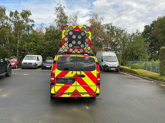 Mercedes-benz vito tourer signalisatievoertuig - afbeelding 2 van  69