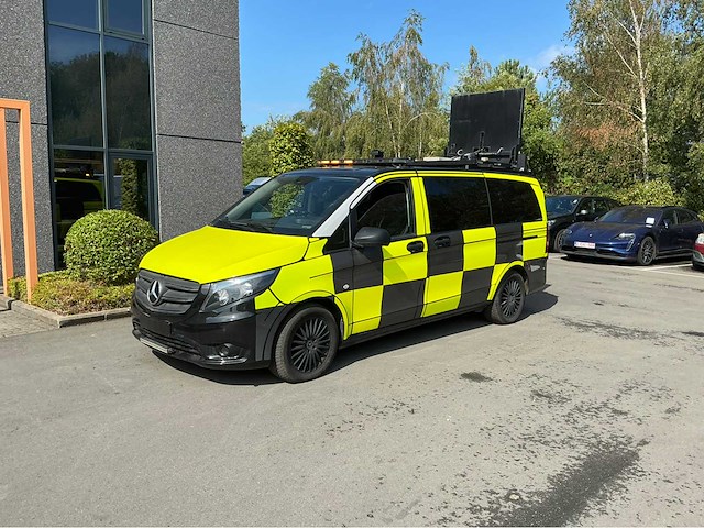 Mercedes-benz vito tourer signalisatievoertuig - afbeelding 1 van  69