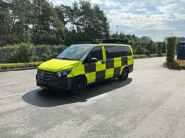Mercedes-benz vito tourer signalisatievoertuig - afbeelding 64 van  69