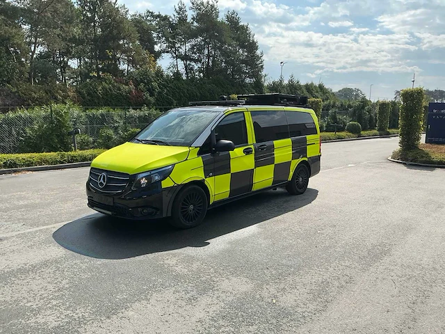 Mercedes-benz vito tourer signalisatievoertuig - afbeelding 64 van  70