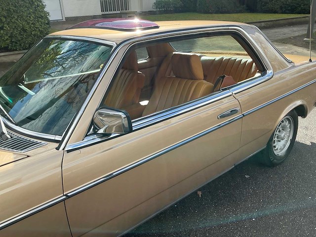 Mercedes-benz w123 280ce oldtimer - afbeelding 2 van  24