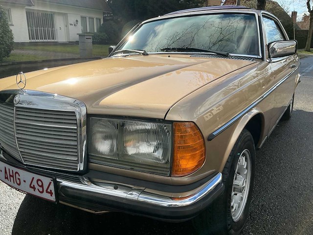 Mercedes-benz w123 280ce oldtimer - afbeelding 22 van  24