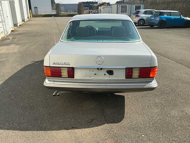 Mercedes-benz w126 s-klasse 280 se personenauto - afbeelding 15 van  22