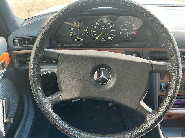 Mercedes-benz w126 s-klasse 280 se personenauto - afbeelding 7 van  43