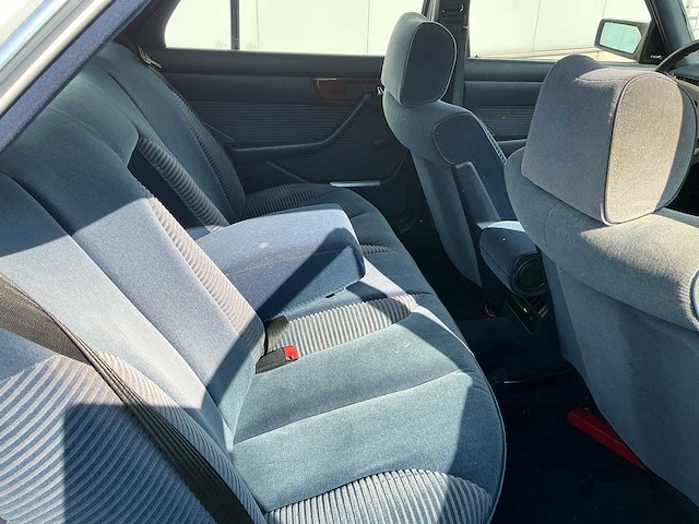 Mercedes-benz w126 s-klasse 280 se personenauto - afbeelding 19 van  43