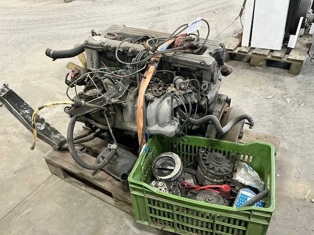 Mercedes benzinemotor - afbeelding 1 van  3