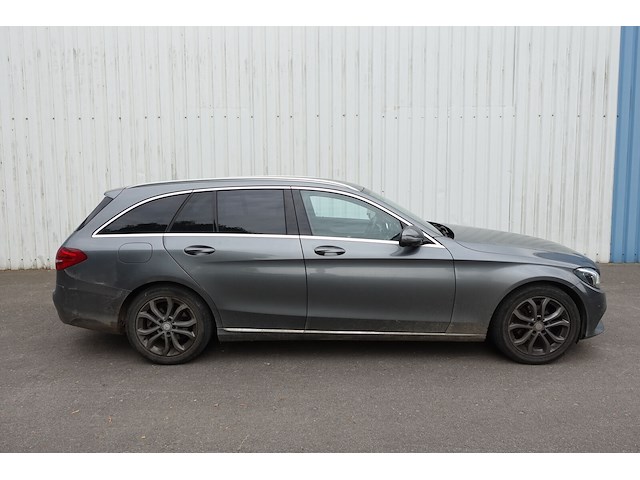 Mercedes c180d - afbeelding 17 van  21