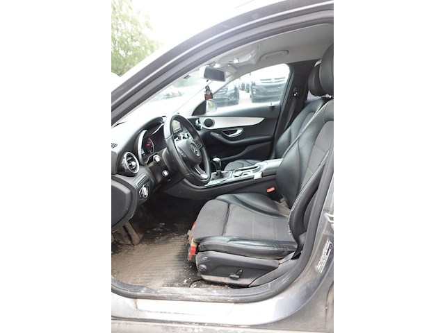 Mercedes c180d - afbeelding 18 van  21