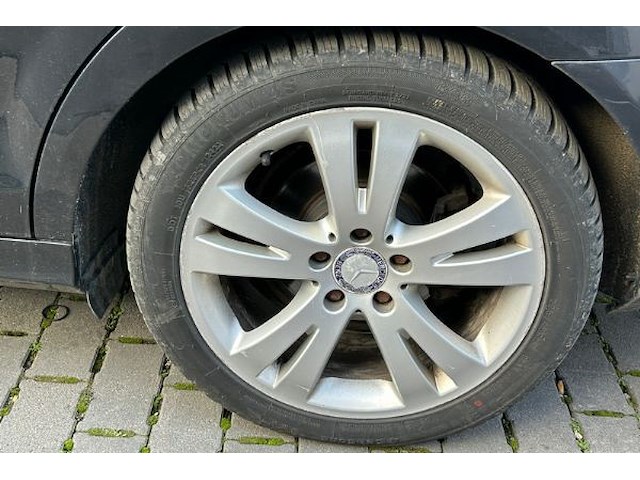Mercedes c200 - afbeelding 18 van  39