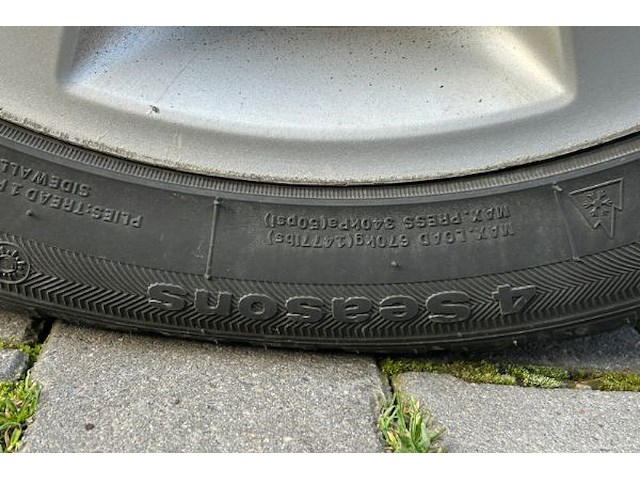 Mercedes c200 - afbeelding 21 van  39