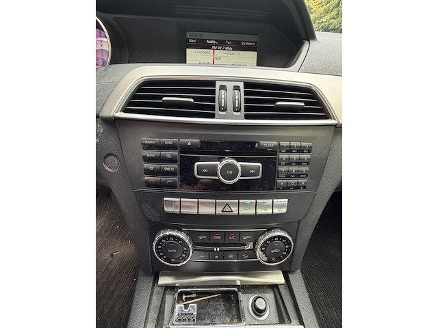 Mercedes c200 - afbeelding 8 van  27
