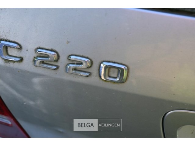 Mercedes c220, enkel voor vergunninghouders en erkende centra voor verschroting - afbeelding 7 van  7