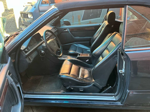 Mercedes cabrio 300 ce 24v oldtimer project - afbeelding 5 van  31