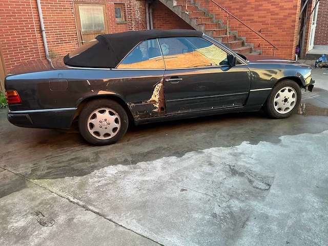 Mercedes cabrio 300 ce 24v oldtimer project - afbeelding 26 van  31