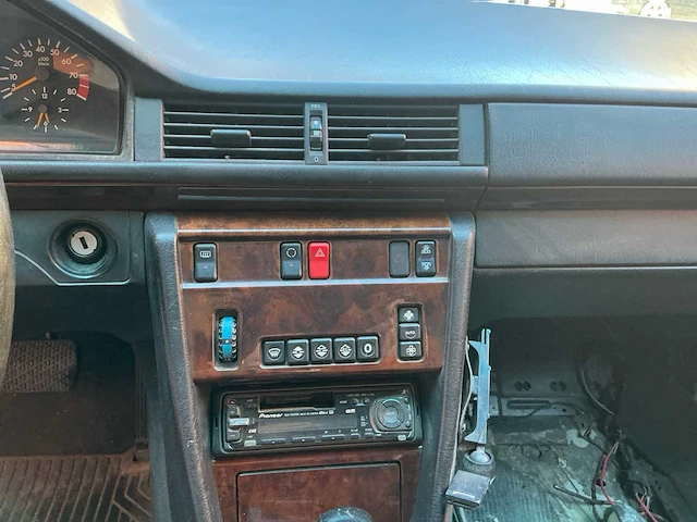 Mercedes cabrio 300 ce 24v oldtimer project - afbeelding 15 van  31