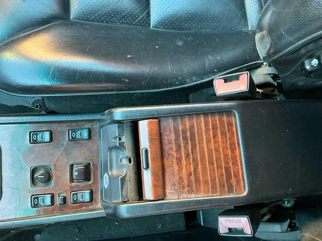 Mercedes cabrio 300 ce 24v oldtimer project - afbeelding 17 van  31