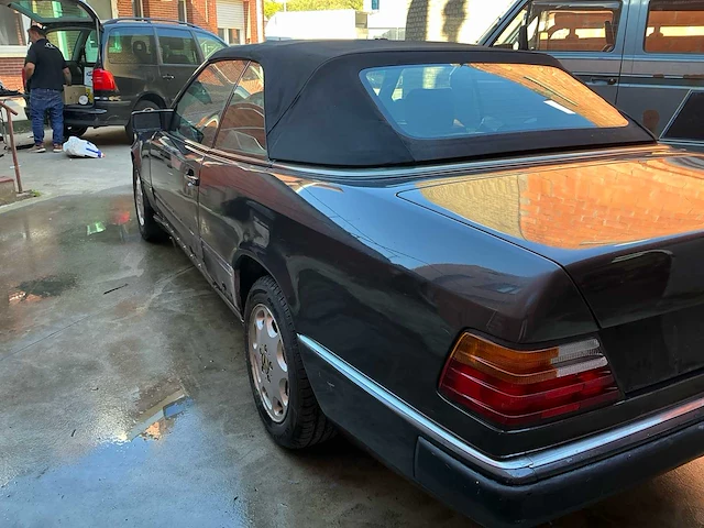 Mercedes cabrio 300 ce 24v oldtimer project - afbeelding 2 van  31