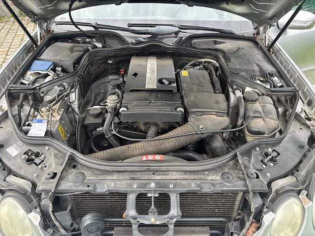 Mercedes e200 kompressor, 2004 - afbeelding 19 van  39