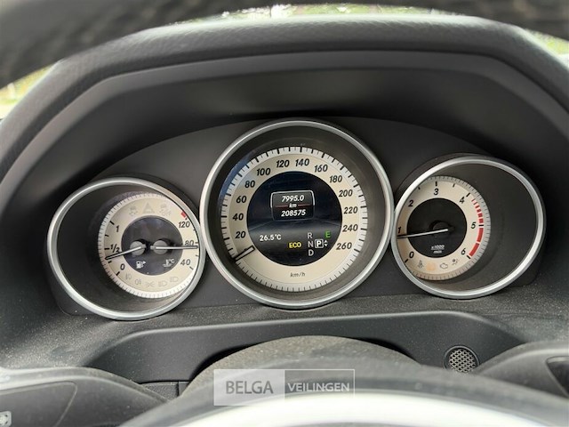 Mercedes e200 - afbeelding 11 van  30
