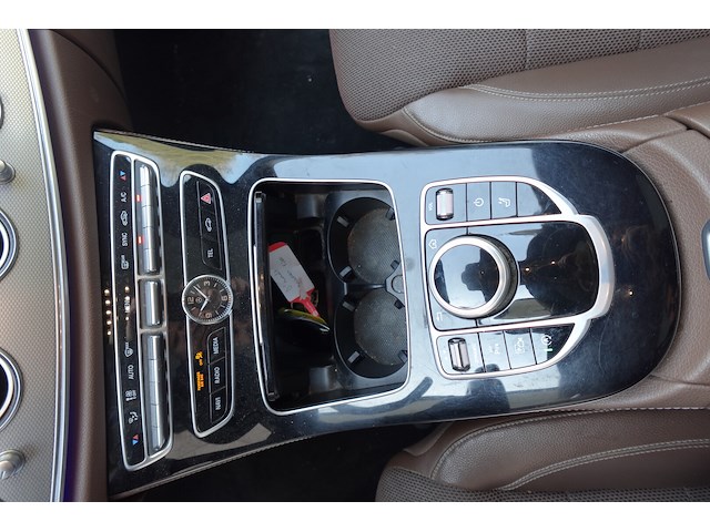 Mercedes e200 - afbeelding 11 van  19